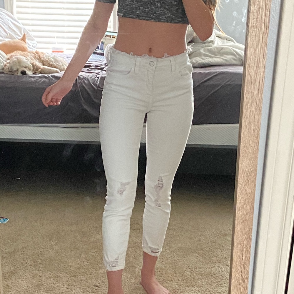 NEW white ripped skinny jeans from Buckle